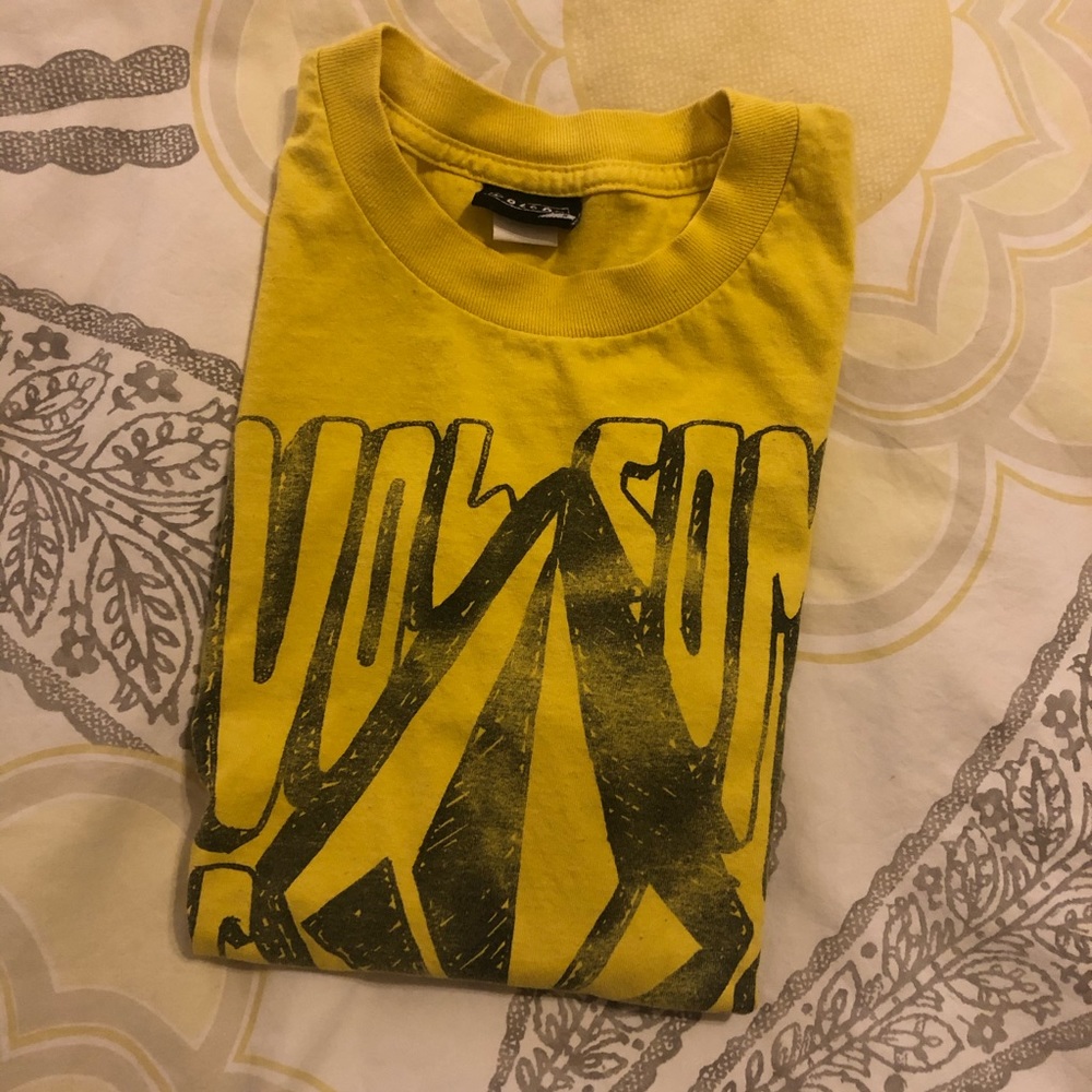 Vintage Volcom T Shirt super cool! - Picture 4 of 8